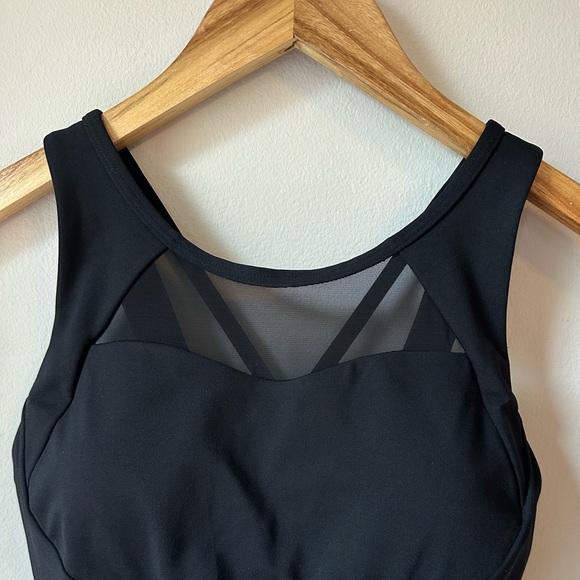 lululemon Breathe It In Bra Black Mesh C/D Cup Size 6 New With Tags - Picture 3 of 9